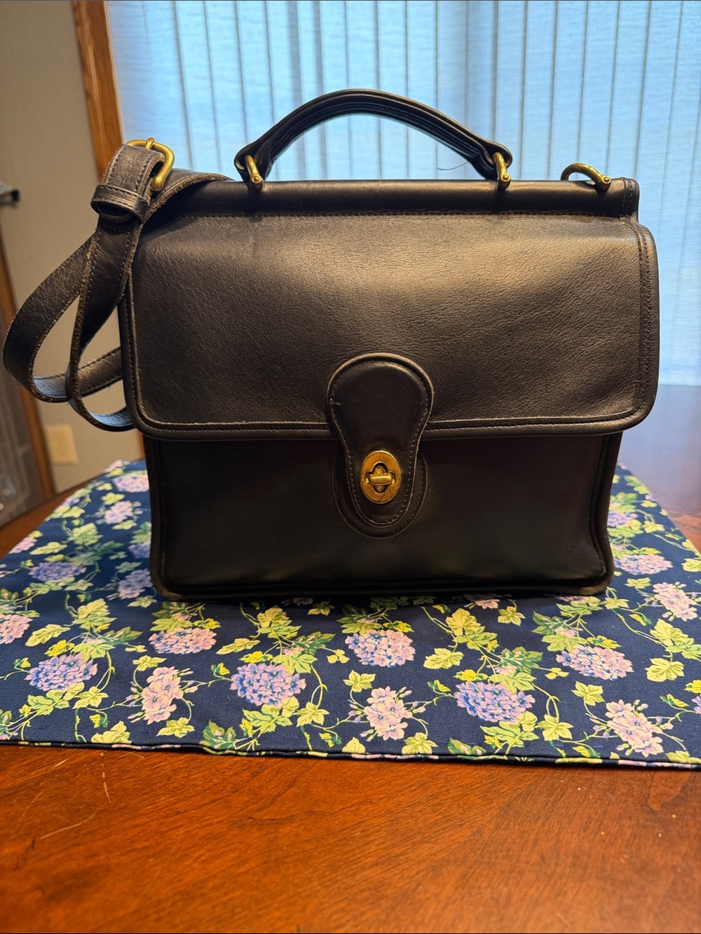 Vintage Coach Willis 9927 Handbag Leather Crossbody Satchel Navy / Gold Hardware - Picture 2 of 7